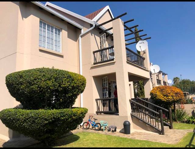 2 BEDROOM TOWNHOUSE FOR SALE IN EDEN GLEN